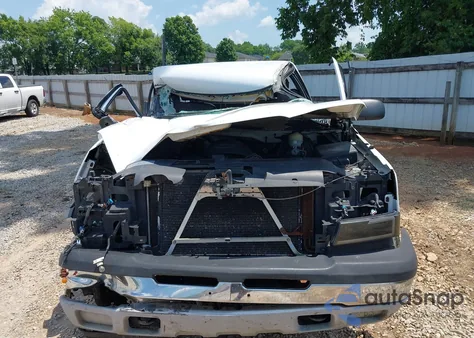 2005 Chevrolet Silverado 1500 Work Truck z USA, uszkodzony, nr VIN 1GCEC14V85E109891